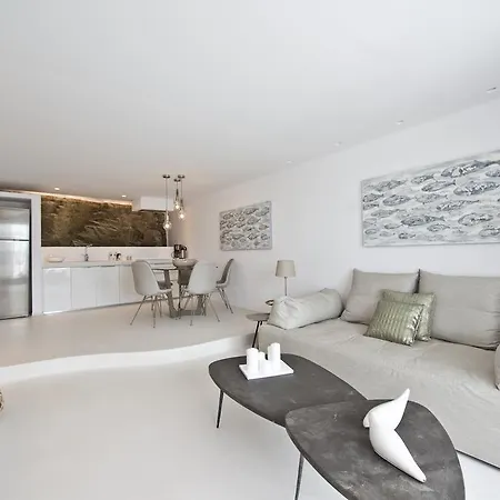 Diles & Mykonos Villa