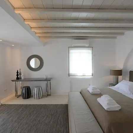 Diles & Mykonos Villa