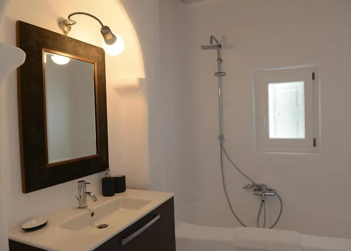 Diles & Mykonos تورلوس