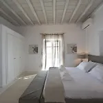 Diles & Mykonos Villa Tourlos