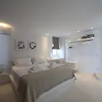 Diles & Mykonos Villa