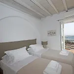 Diles & Mykonos