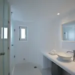 Diles & Mykonos Villa *