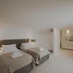 Villa Diles & Mykonos *