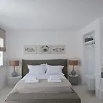Diles & Mykonos Villa *