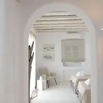 Diles & Mykonos Villa *