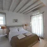 Diles & Mykonos Villa *