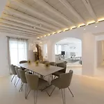 Diles & Mykonos